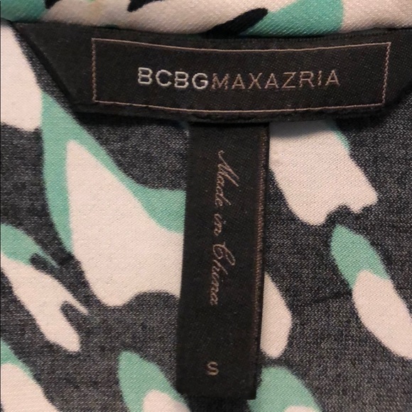 BCBG MAXAZRIA wrap dress. Sz Small - Picture 3 of 4